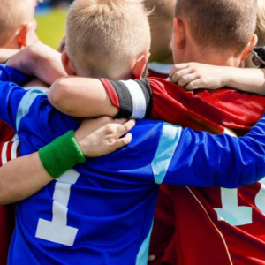 ADULTI E BAMBINI: ABBASSARE LO STRESS , PERCHE' IL CALCIO E' INNANZI TUTTO GIOIA